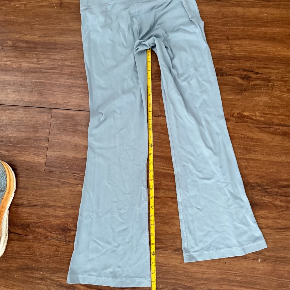 Lululemon flare leggings size 6 blue